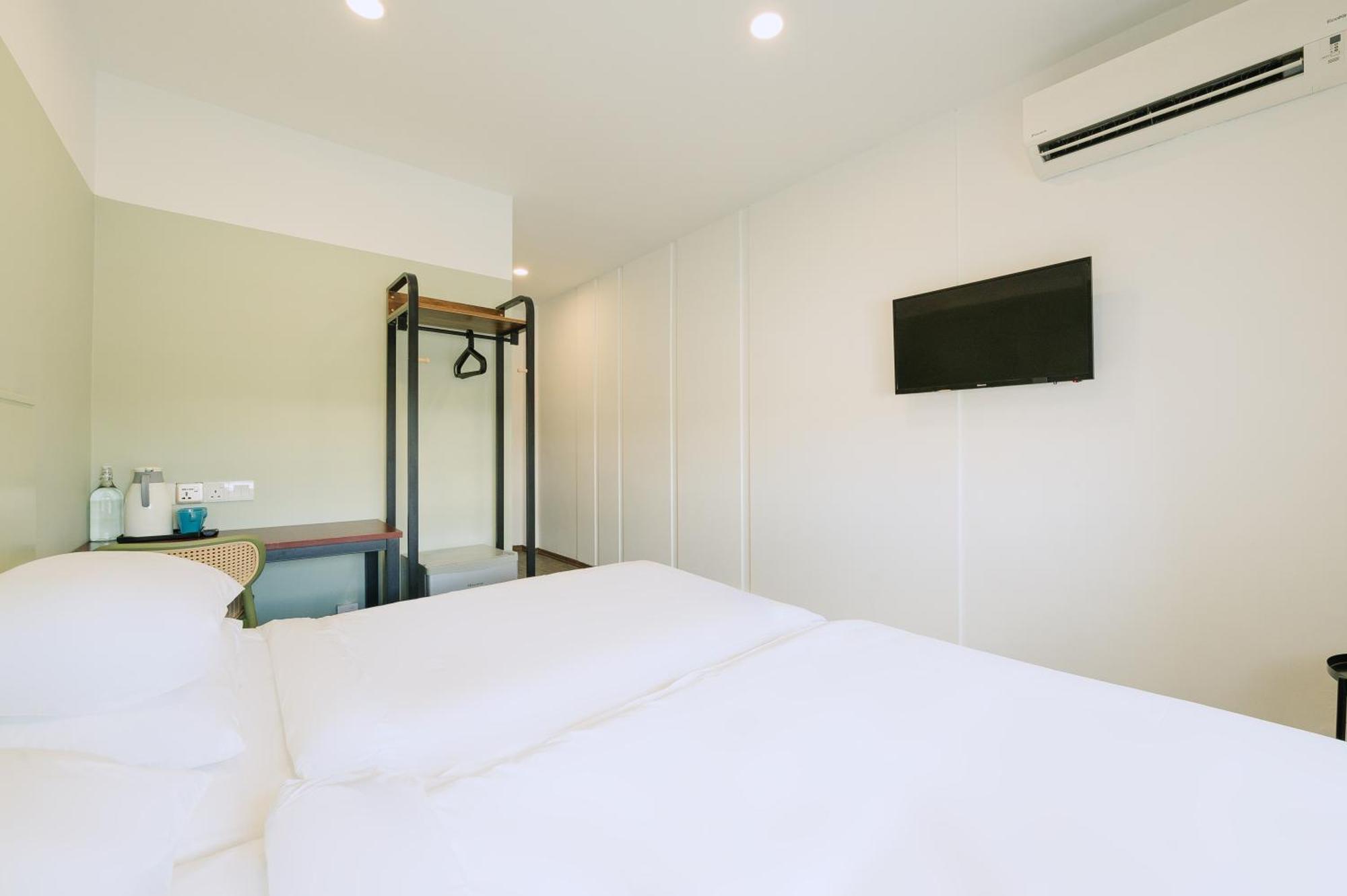 The Concept Hotel Melaka City Exterior photo
