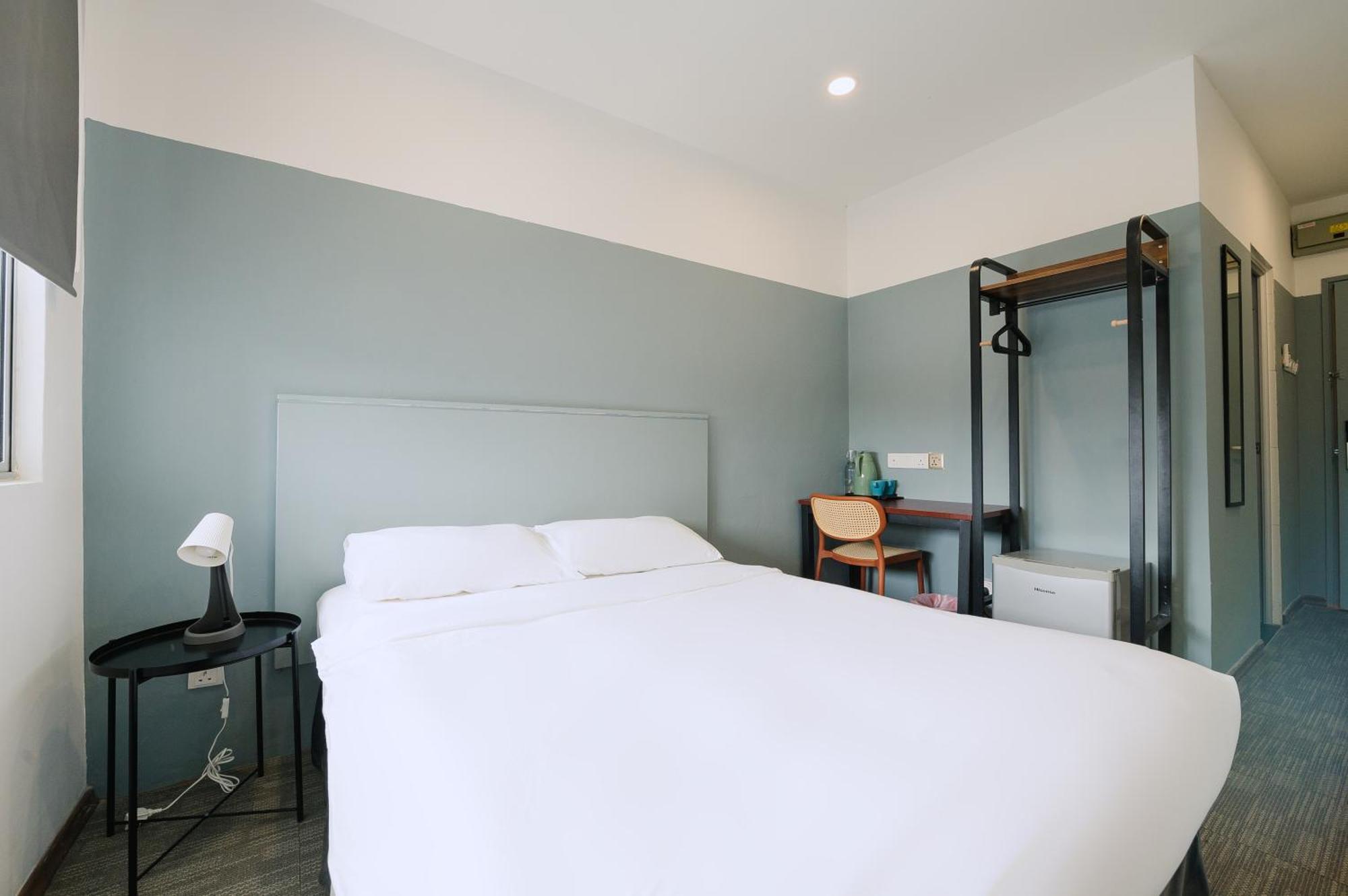 The Concept Hotel Melaka City Exterior photo