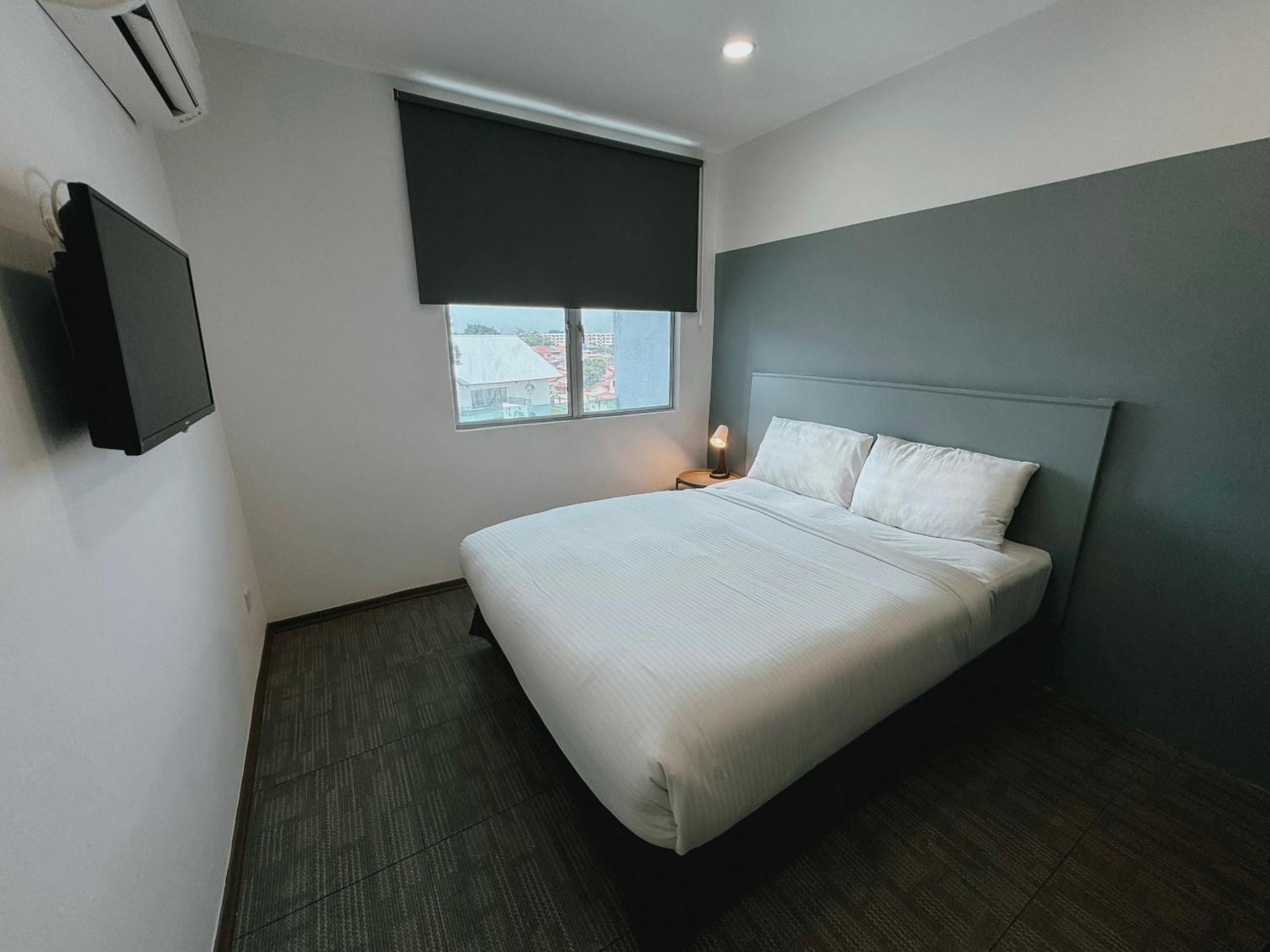 The Concept Hotel Melaka City Exterior photo